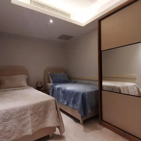 Cozy And Fully Equipped With Sea View Near Beach In Antalya 아파트
